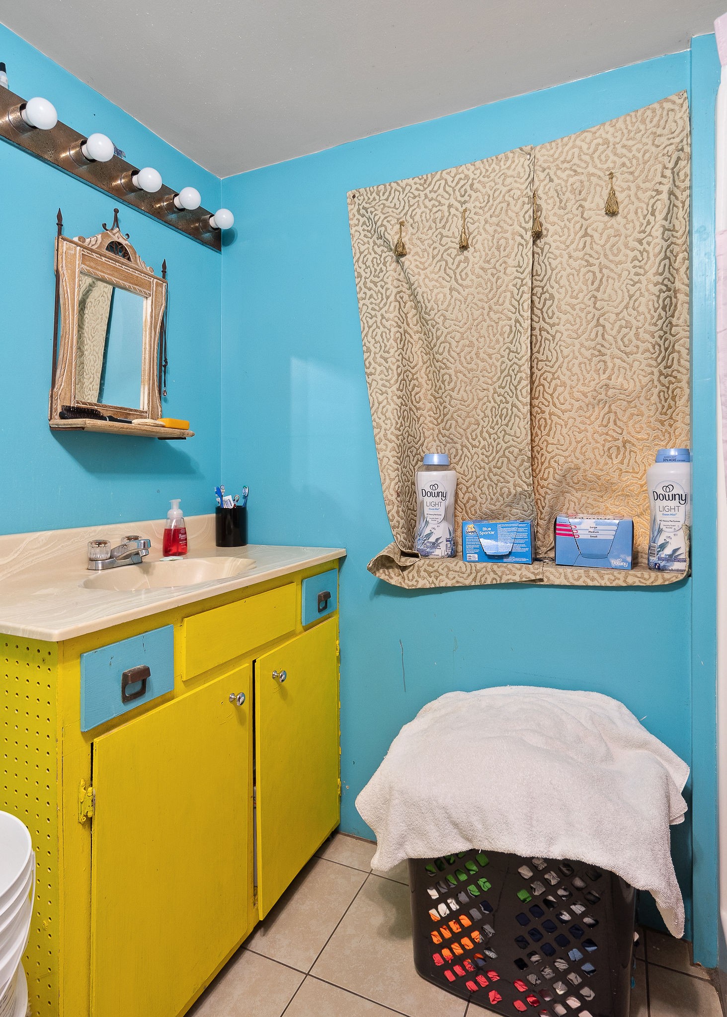 2184 Hyder Mountain Road Cookeville, TN 38506 - Photo 21 of 33 a bathroom with a sink and a mirror