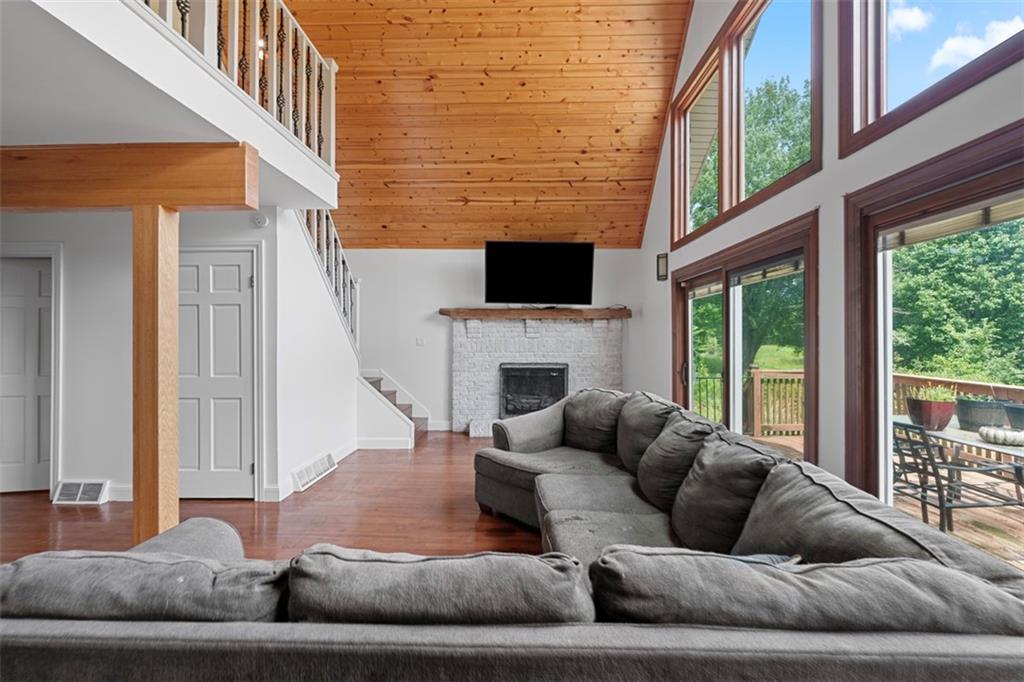 362 Ridge Road Zelienople, PA 16063 - Photo 12 of 40 Gallery Image 12