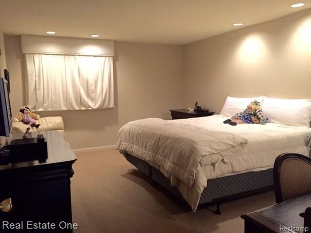30069 High Valley Road Farmington Hills, MI 48331 - Photo 12 of 17