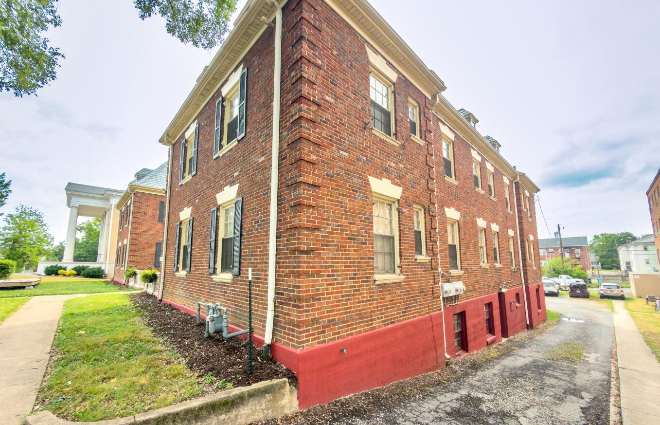 1712 Grandin Road Southwest Roanoke, VA 24015 - Photo 8 of 12 8