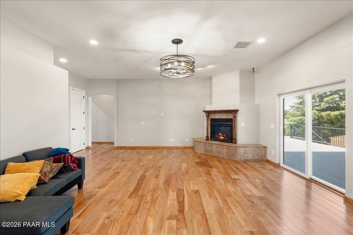 195 Juniper Ridge Drive Prescott, AZ 86301 - Photo 15 of 41 Living Room