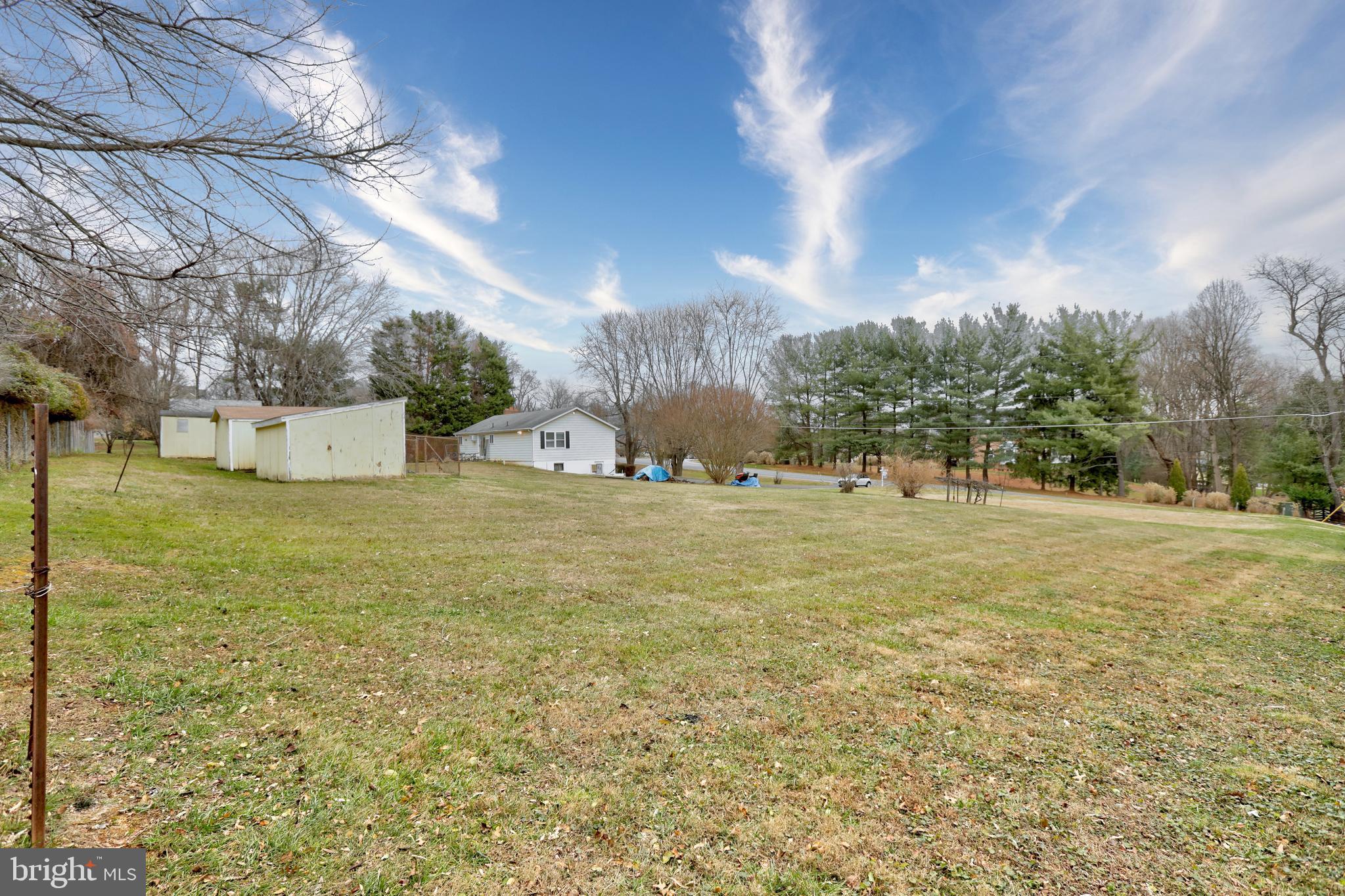 816 Utterback Store Road Great Falls, VA 22066 - Photo 5 of 9