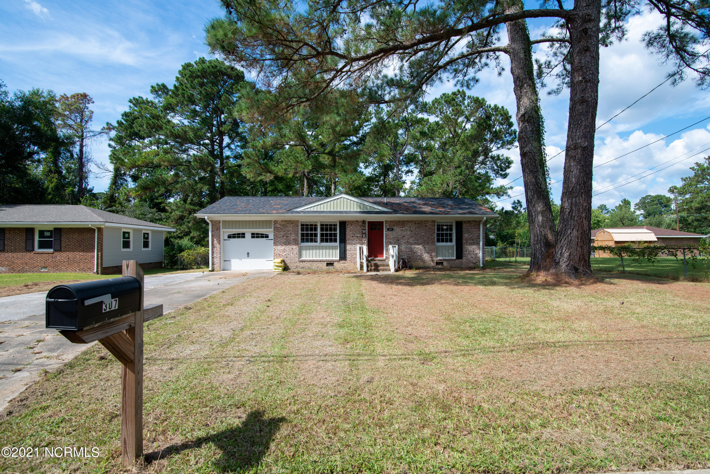 307 Cardinal Road Jacksonville, NC 28546 - Photo 2 of 37 Front of the House