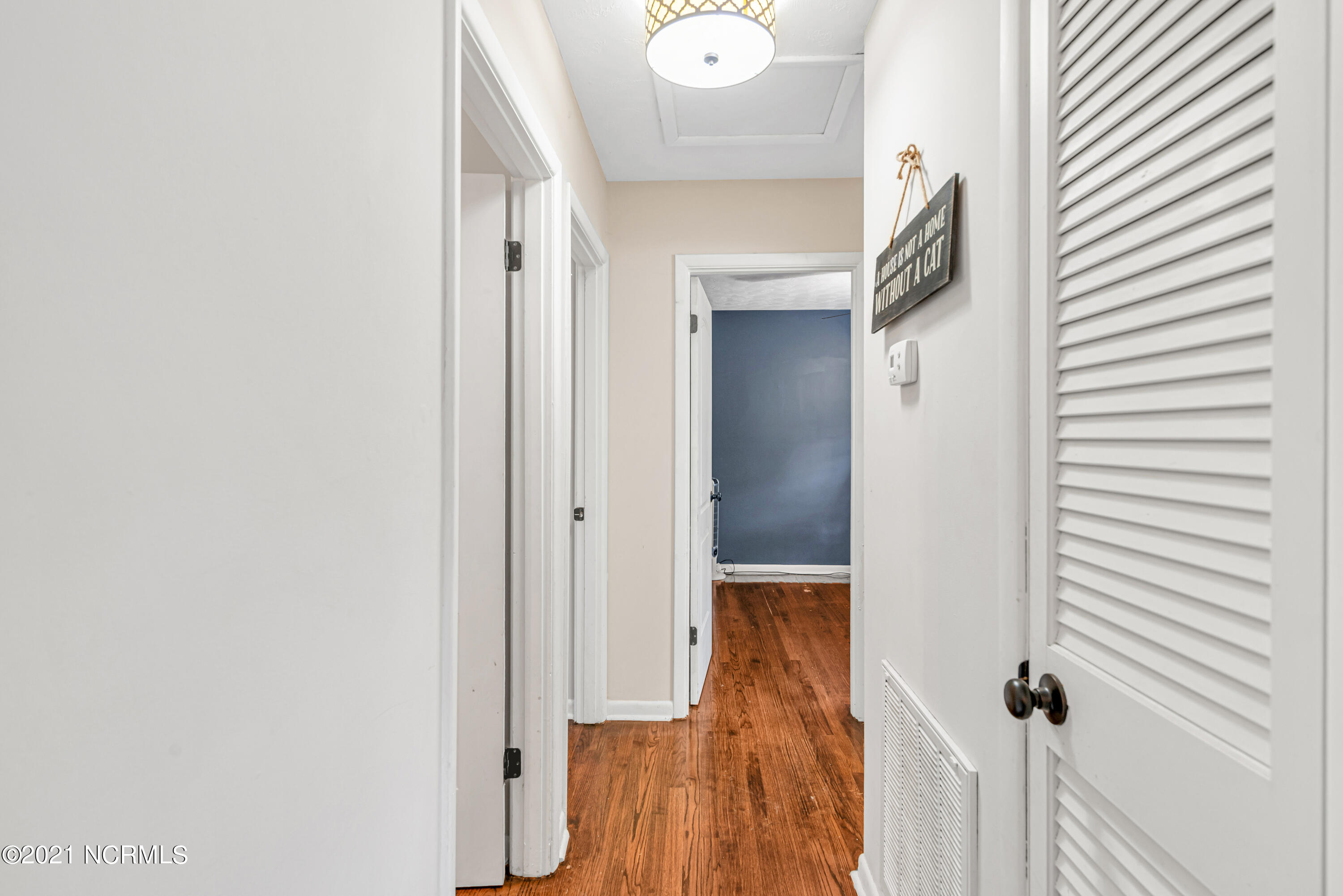 307 Cardinal Road Jacksonville, NC 28546 - Photo 31 of 37 Hallway