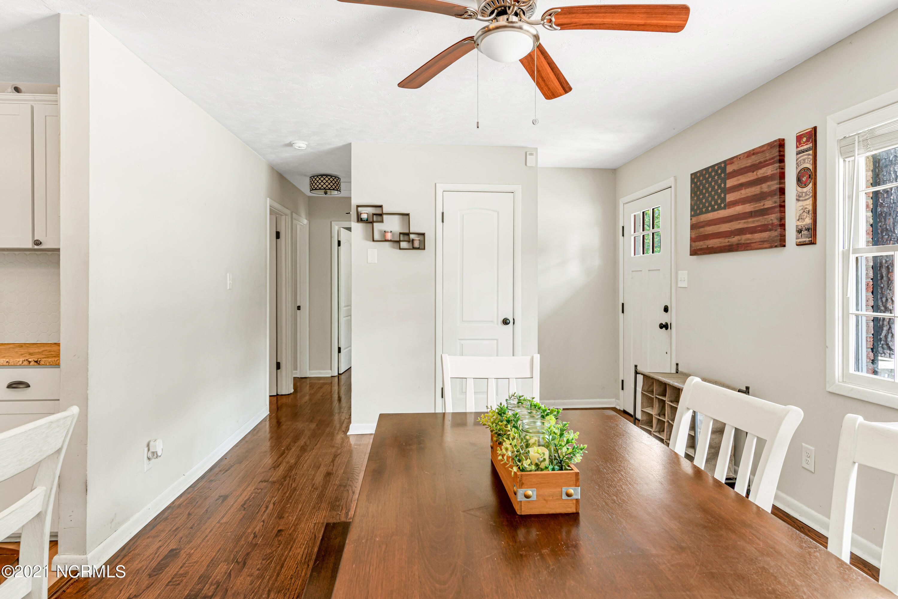 307 Cardinal Road Jacksonville, NC 28546 - Photo 10 of 37 Dining Room