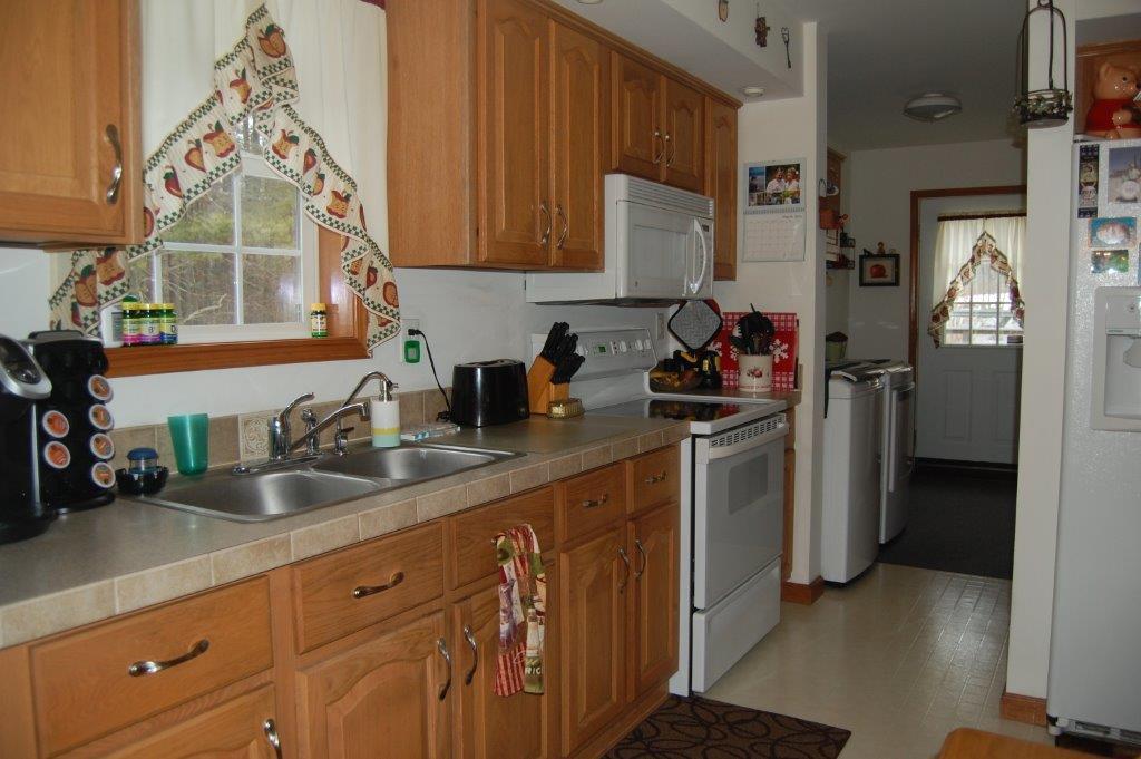 85 Stanley Road Readfield, ME 04355 - Photo 11 of 28 KITCHEN