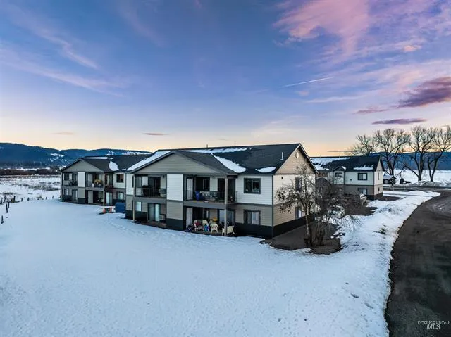 $999,000 | 660 Virginia Street, New Meadows, ID 83654