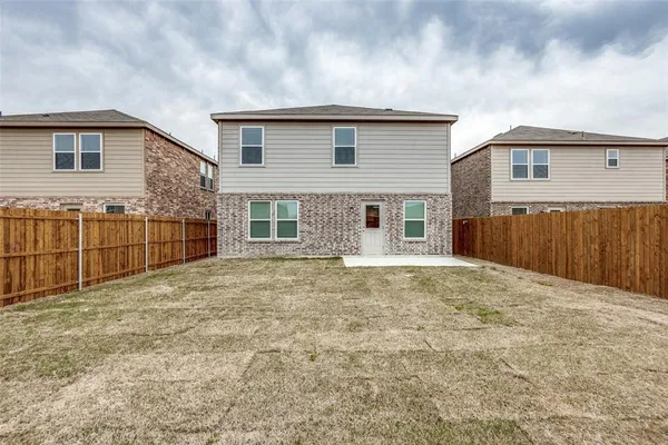 $2,200 | 858 Breakwater Drive, Princeton, TX 75407