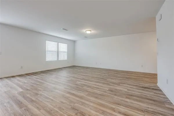 $2,200 | 858 Breakwater Drive, Princeton, TX 75407