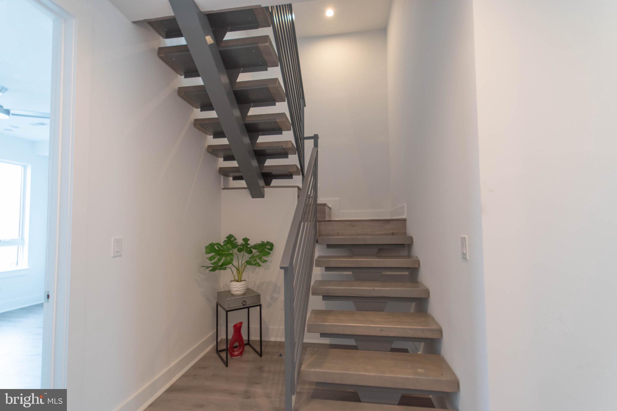 105 Olive Street Philadelphia, PA 19123 - Photo 14 of 36 a view of entryway