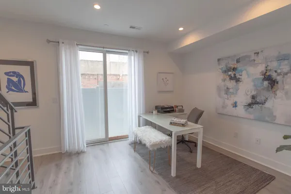 $4,500 | 105 Olive Street, Philadelphia, PA 19123