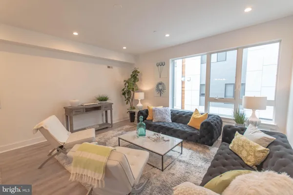 $4,500 | 105 Olive Street, Philadelphia, PA 19123