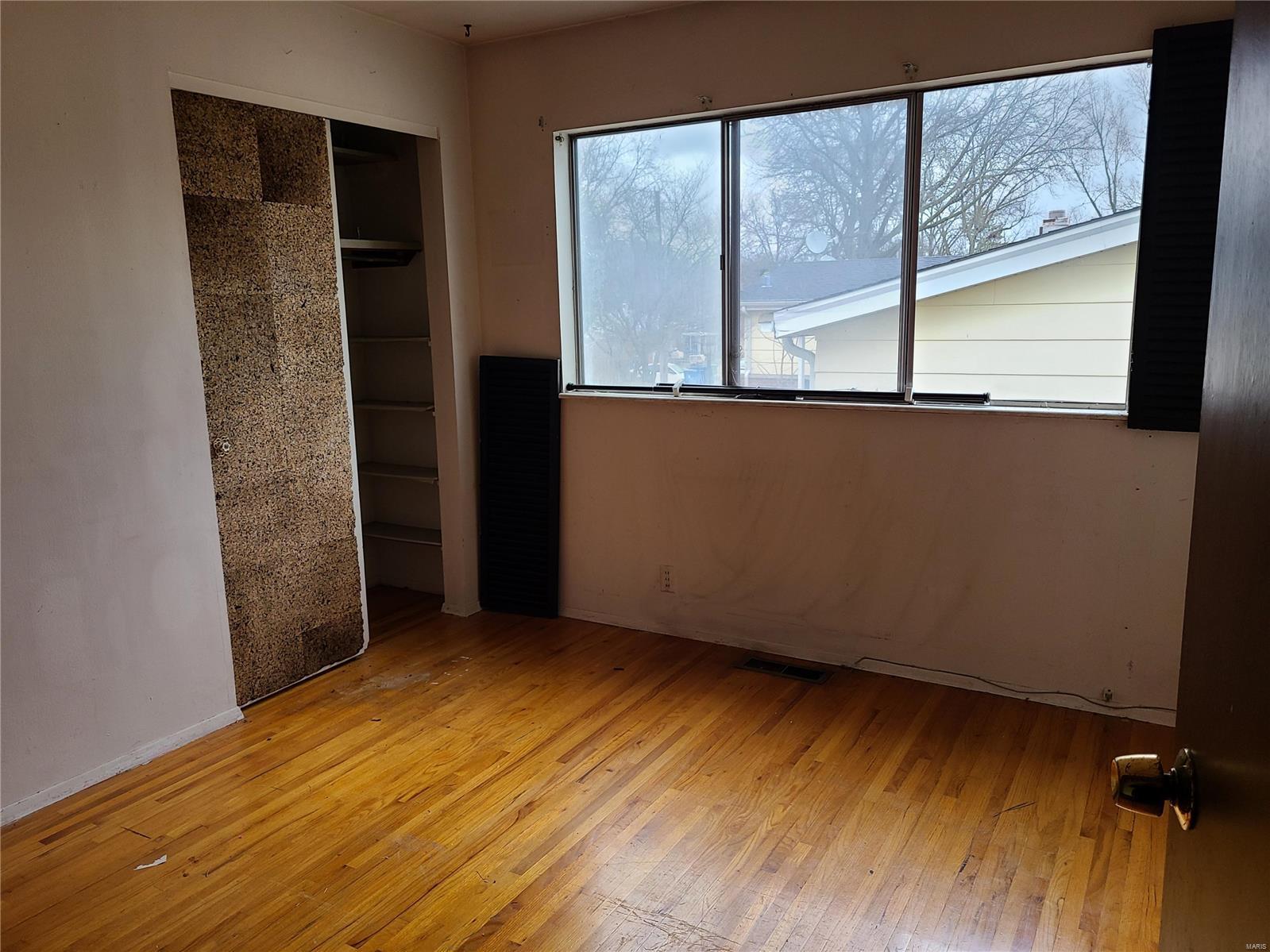 2085 Pohlman Road Florissant, MO 63033 - Photo 16 of 28