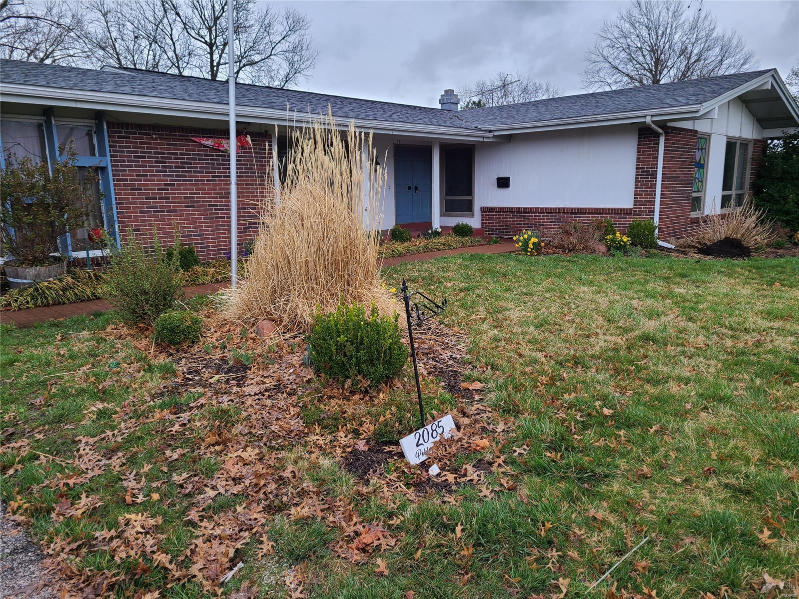 2085 Pohlman Road Florissant, MO 63033 - Photo 3 of 28