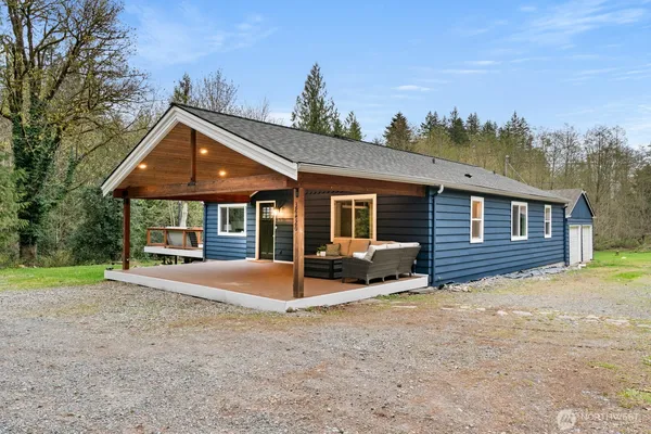 $1,150,000 | 38420 Southeast North Bend Way, Snoqualmie, WA 98065