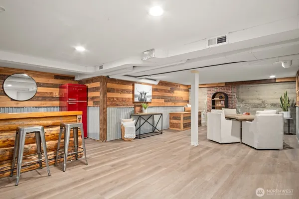 $1,150,000 | 38420 Southeast North Bend Way, Snoqualmie, WA 98065