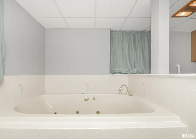 $224,000 | 512 West 16th Avenue, Coal Valley, IL 61240