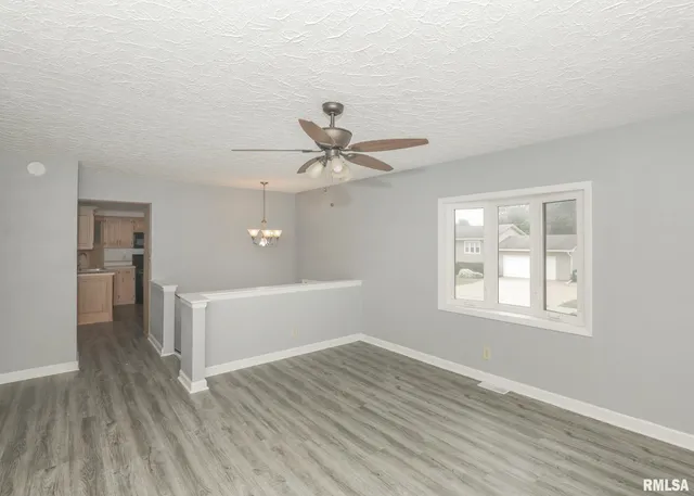 $224,000 | 512 West 16th Avenue, Coal Valley, IL 61240