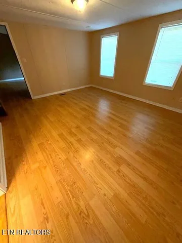 $184,900 | 739 Dry Branch Road, Ewing, VA 24248