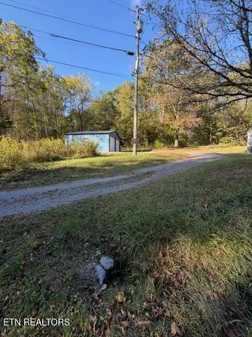 $184,900 | 739 Dry Branch Road, Ewing, VA 24248