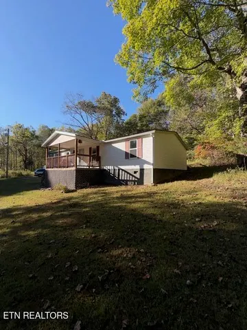 $184,900 | 739 Dry Branch Road, Ewing, VA 24248