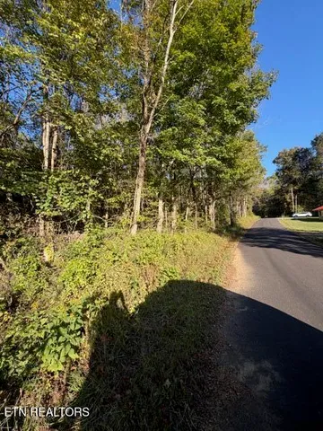 $184,900 | 739 Dry Branch Road, Ewing, VA 24248