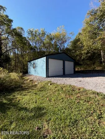 $184,900 | 739 Dry Branch Road, Ewing, VA 24248