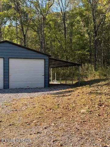 $184,900 | 739 Dry Branch Road, Ewing, VA 24248