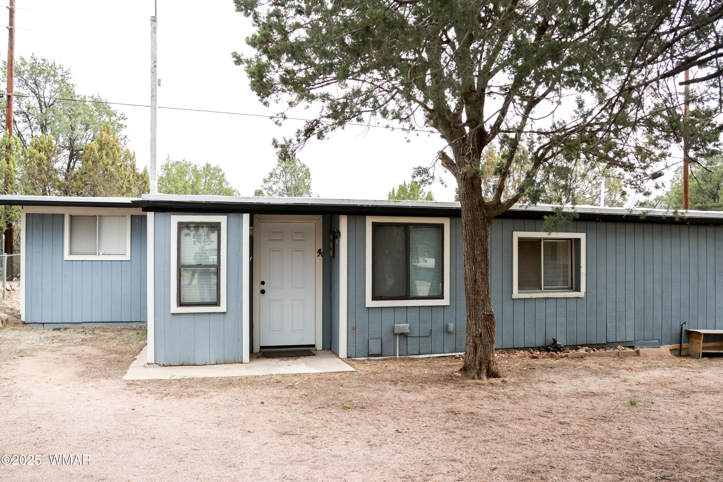2853 Markham Road Overgaard, AZ 85933 - Photo 2 of 29