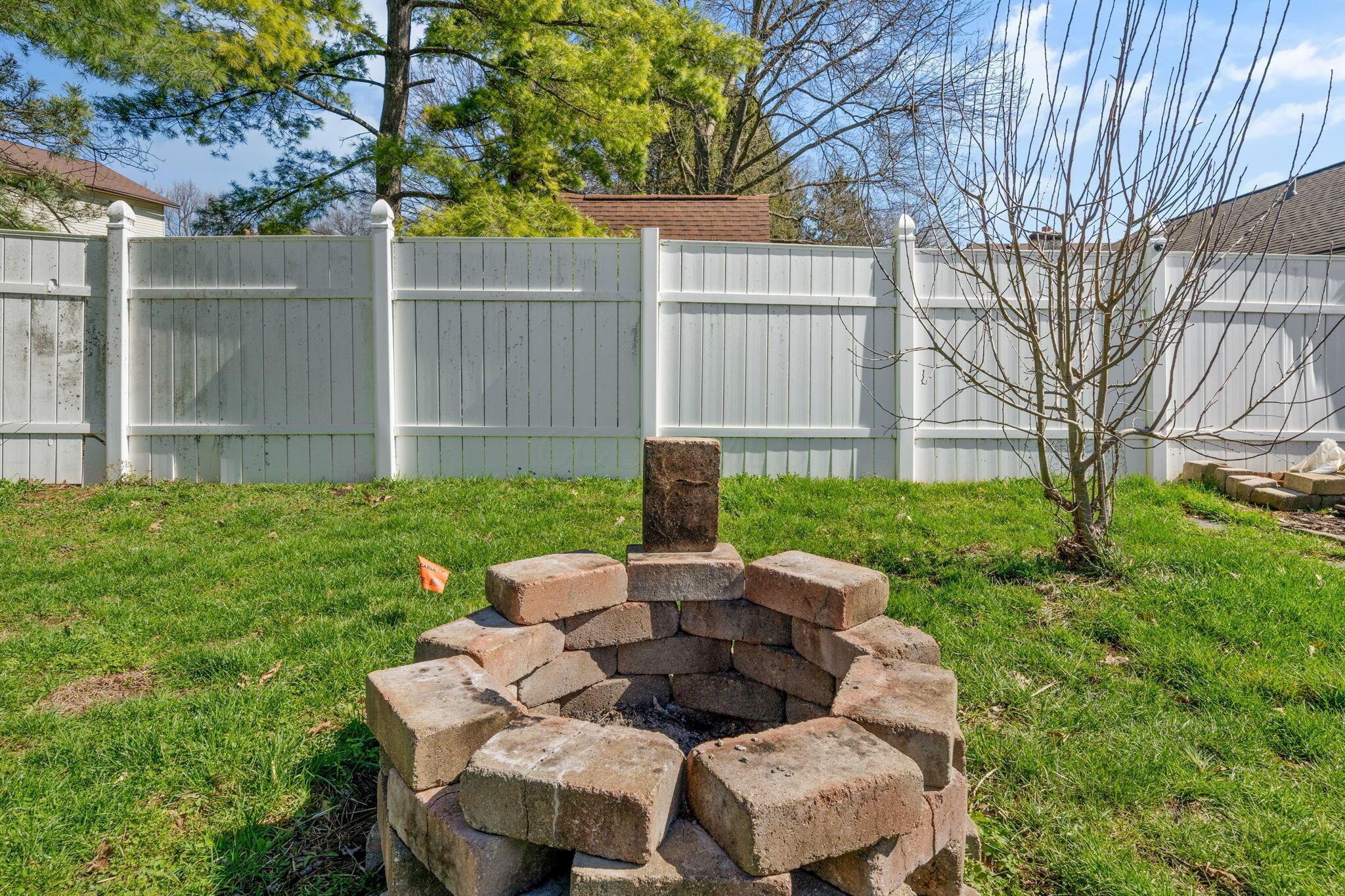 280 East Schrock Road Westerville, OH 43081 - Photo 65 of 72 Backyard