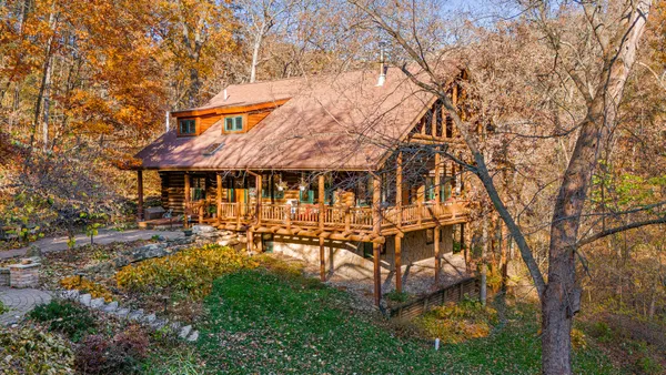 $1,200,000 | 8706 State 44 Union, Hokah, MN 55941