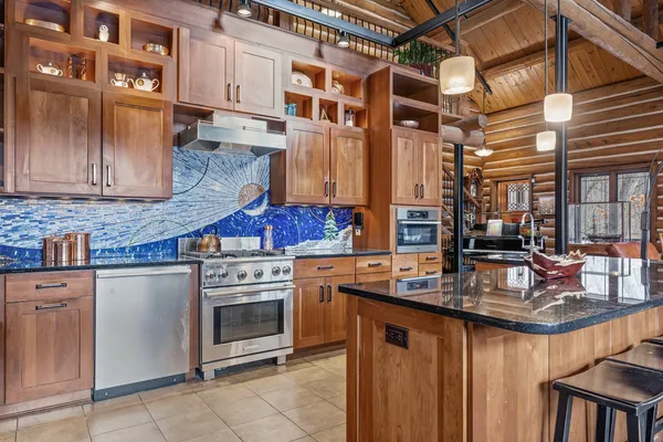$1,200,000 | 8706 State 44 Union, Hokah, MN 55941