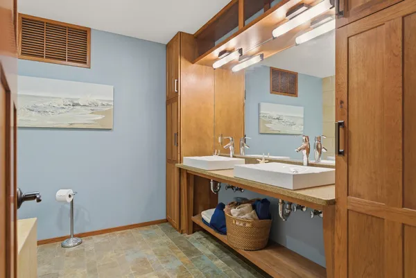 $1,200,000 | 8706 State 44 Union, Hokah, MN 55941