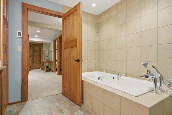 $1,200,000 | 8706 State 44 Union, Hokah, MN 55941