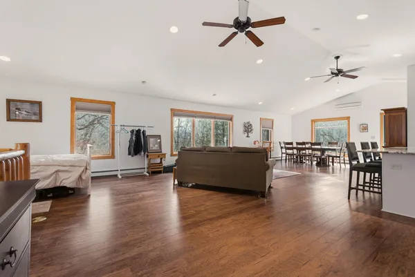 $1,200,000 | 8706 State 44 Union, Hokah, MN 55941