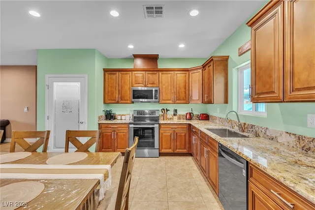 $3,500 | 4615 East St Louis Avenue, Las Vegas, NV 89104