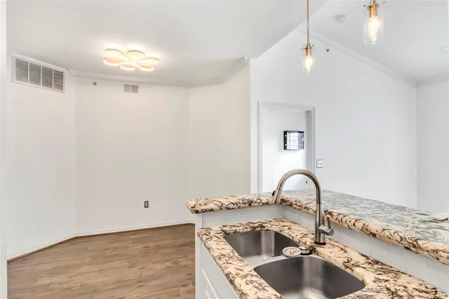 $224,900 | 330 Las Colinas Boulevard East, Unit 422, Irving, TX 75039