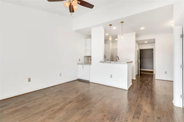 $224,900 | 330 Las Colinas Boulevard East, Unit 422, Irving, TX 75039