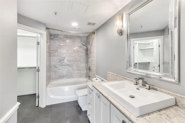 $224,900 | 330 Las Colinas Boulevard East, Unit 422, Irving, TX 75039