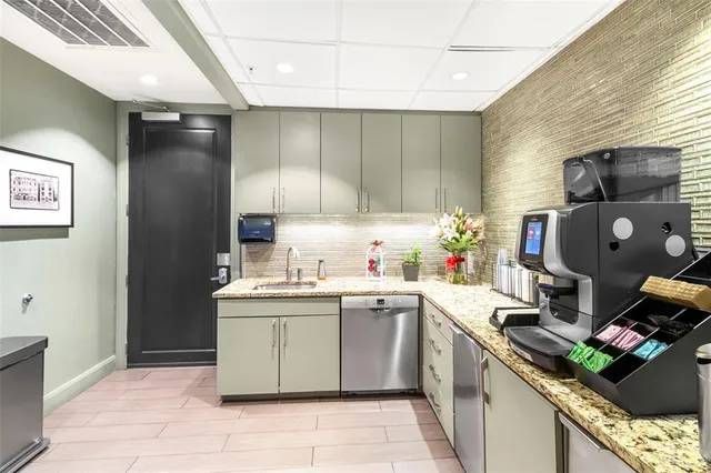 $224,900 | 330 Las Colinas Boulevard East, Unit 422, Irving, TX 75039