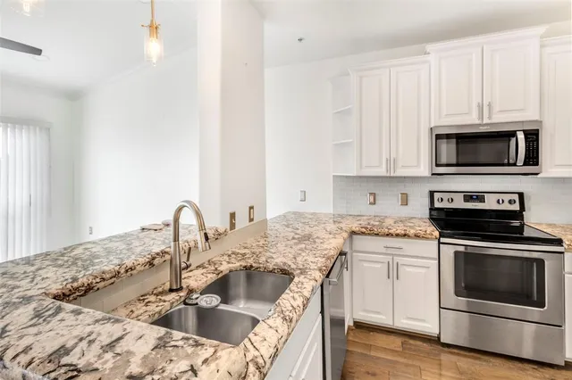 $224,900 | 330 Las Colinas Boulevard East, Unit 422, Irving, TX 75039