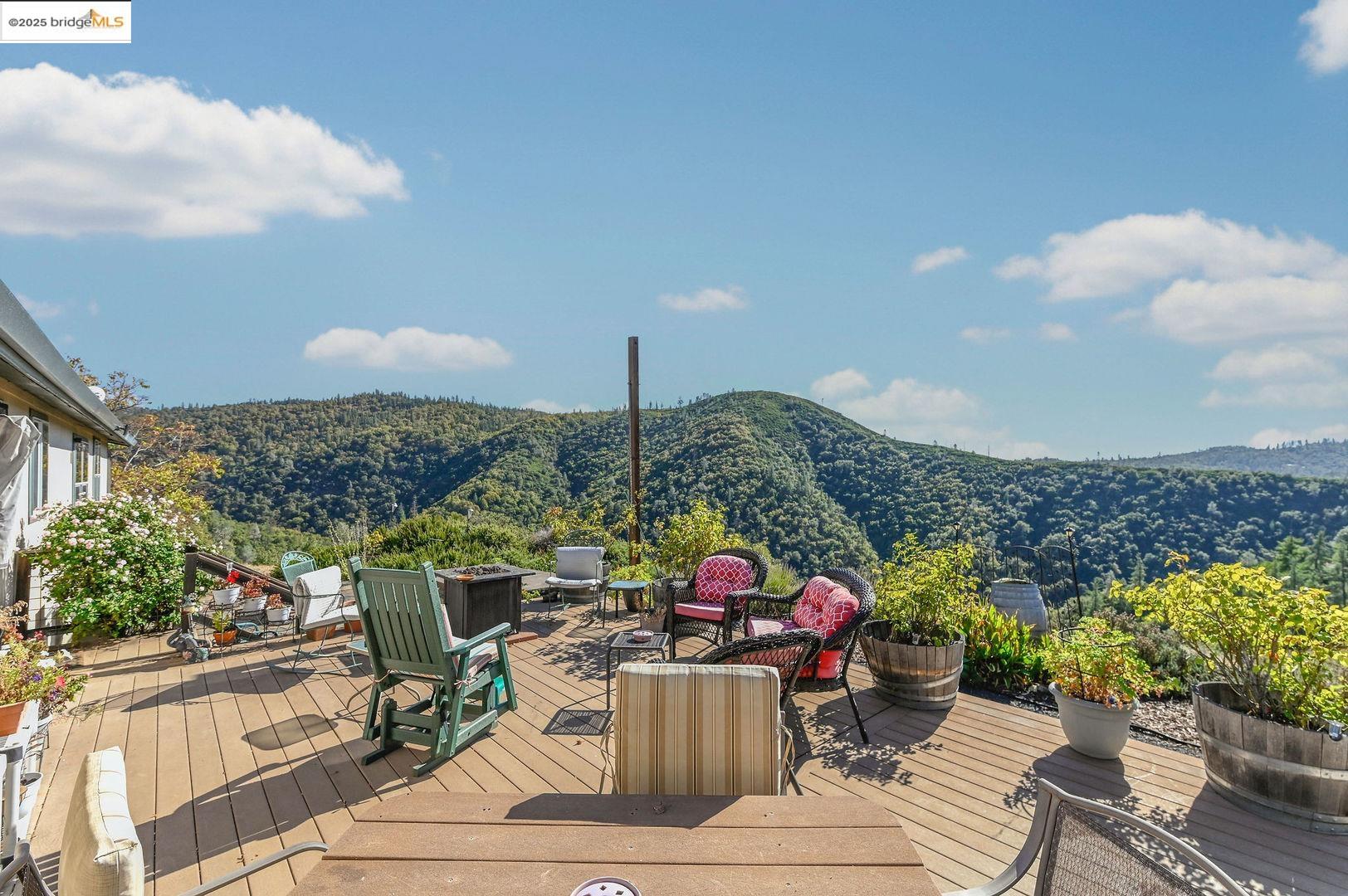 3770 Sheep Ranch Road Murphys, CA 95247 - Photo 46 of 60 a view of a chairs and table in patio