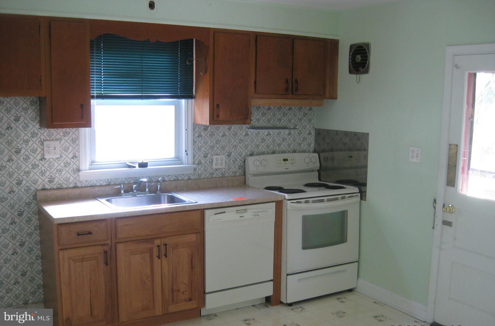 4824 East Joppa Road Perry Hall, MD 21128 - Photo 5 of 10 Kitchen