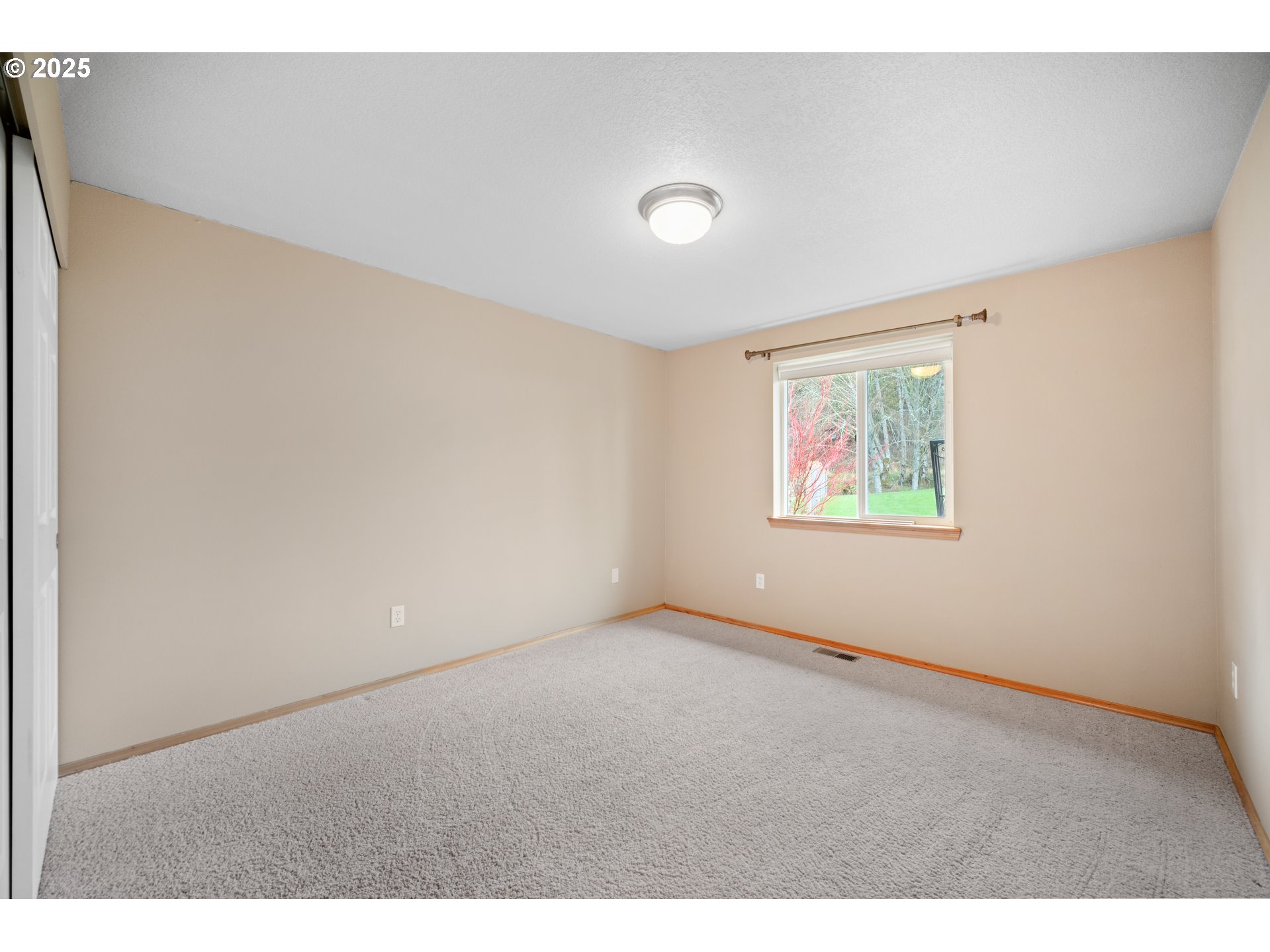 23 Elk Ridge Drive Cathlamet, WA 98612 - Photo 22 of 46 a view of an empty room