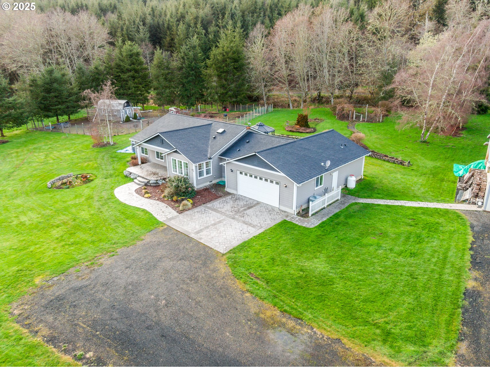 23 Elk Ridge Drive Cathlamet, WA 98612 - Photo 40 of 46 an aerial view of a house