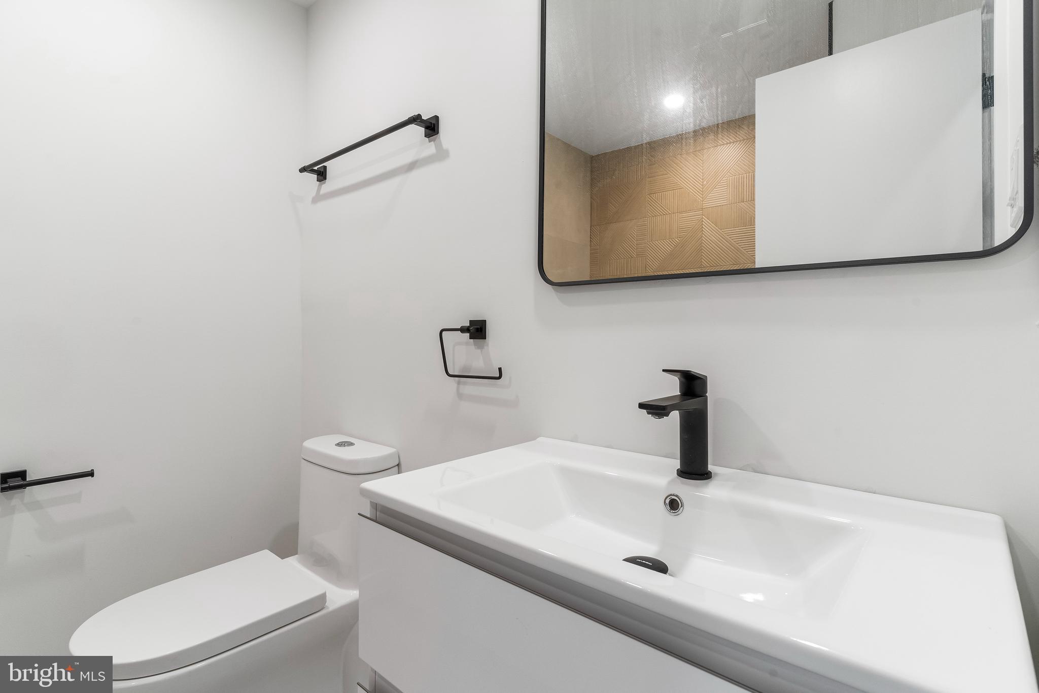 2130 St Albans Street Philadelphia, PA 19146 - Photo 25 of 43