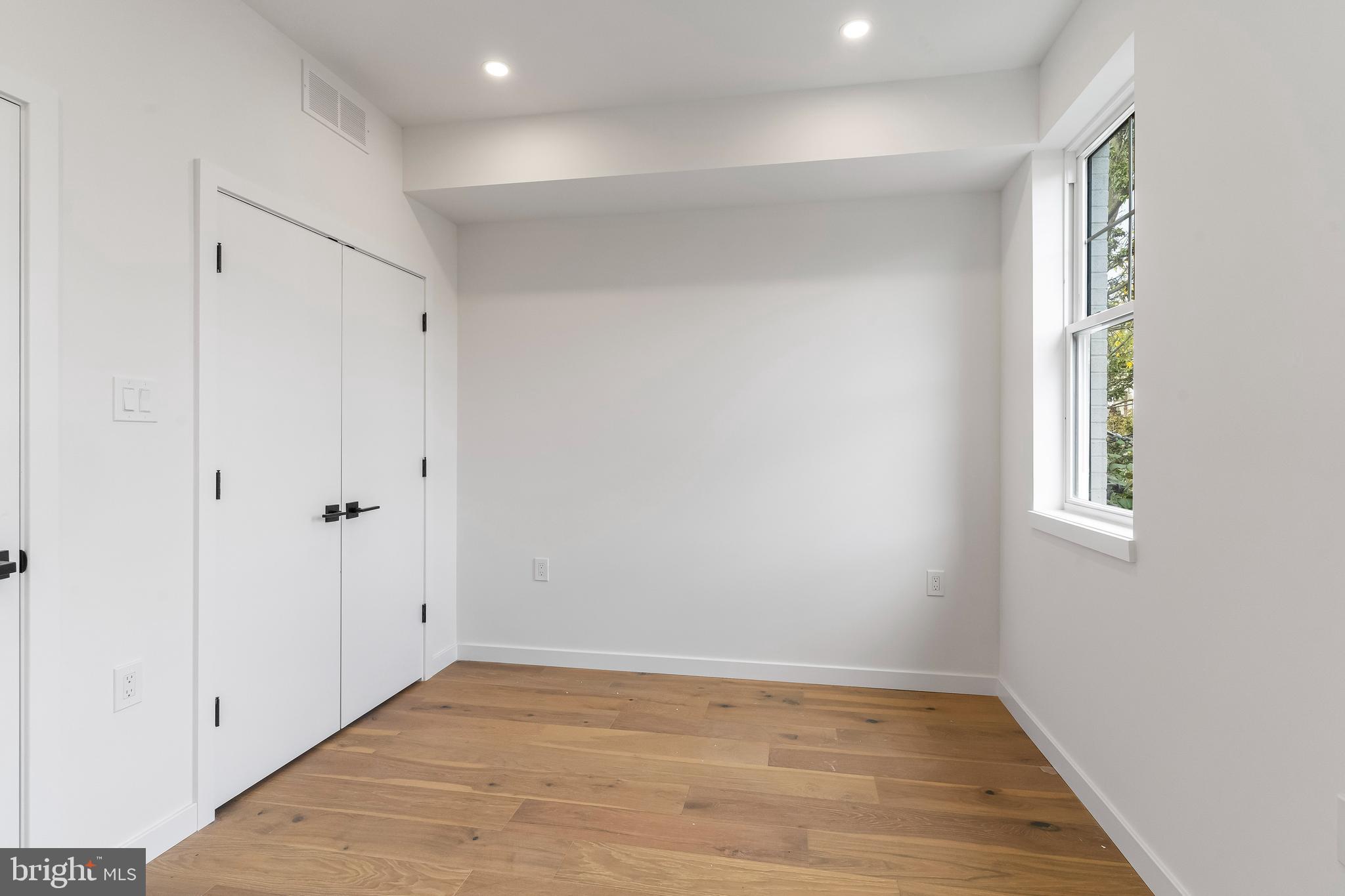2130 St Albans Street Philadelphia, PA 19146 - Photo 29 of 43