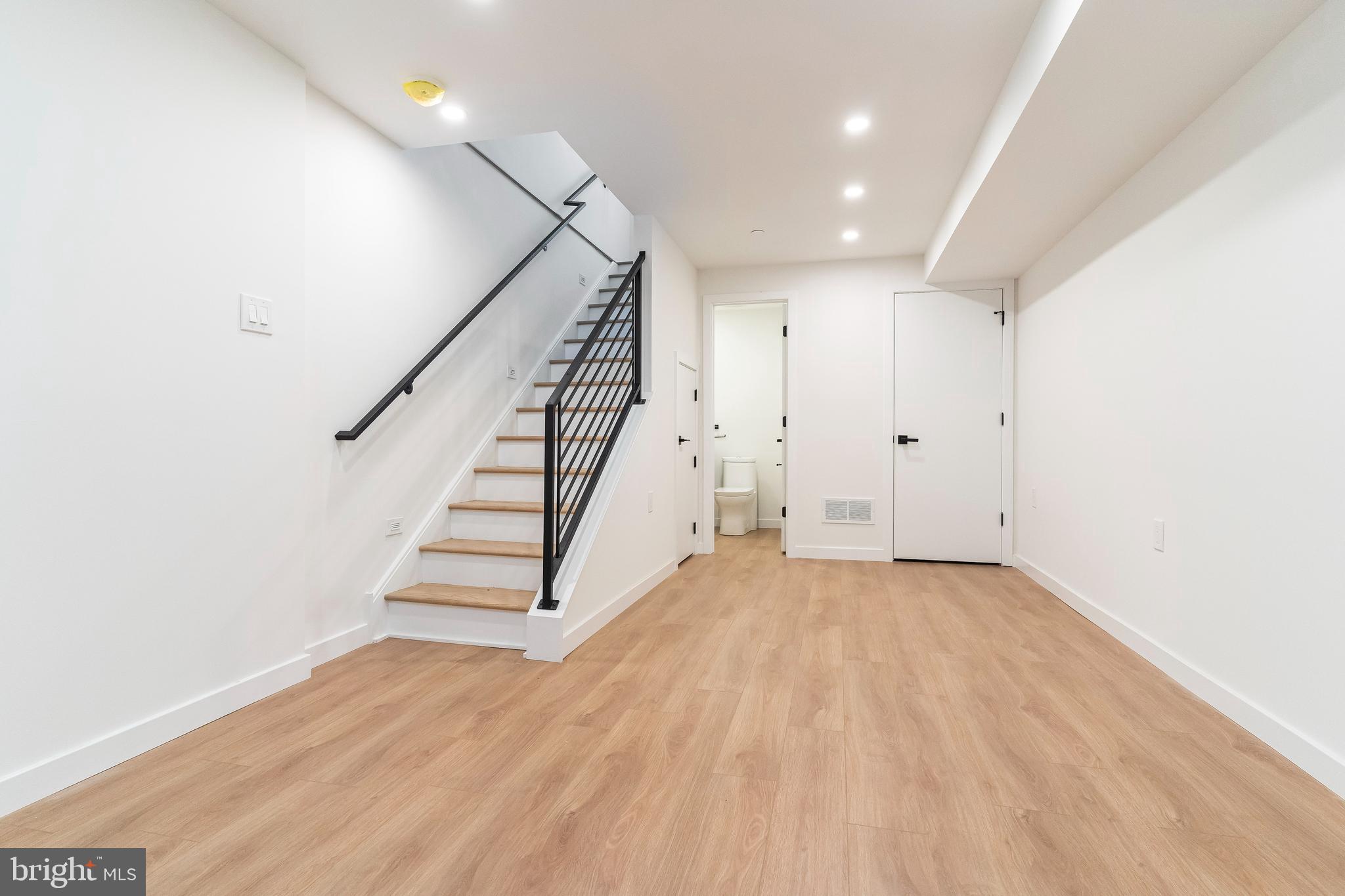2130 St Albans Street Philadelphia, PA 19146 - Photo 7 of 43
