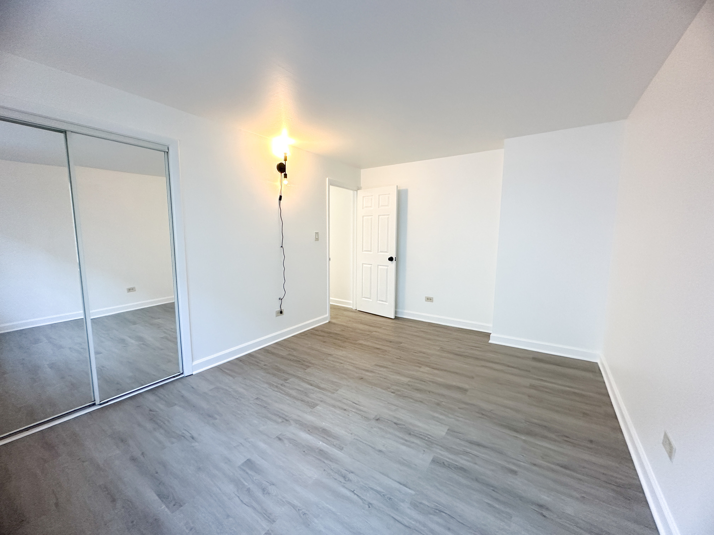 7019 North Ridge Boulevard, Unit 3D Chicago, IL 60645 - Photo 9 of 11