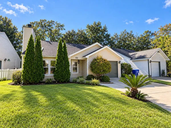 $2,700 | 1723 Orange Grove Shores Drive, Charleston, SC 29407
